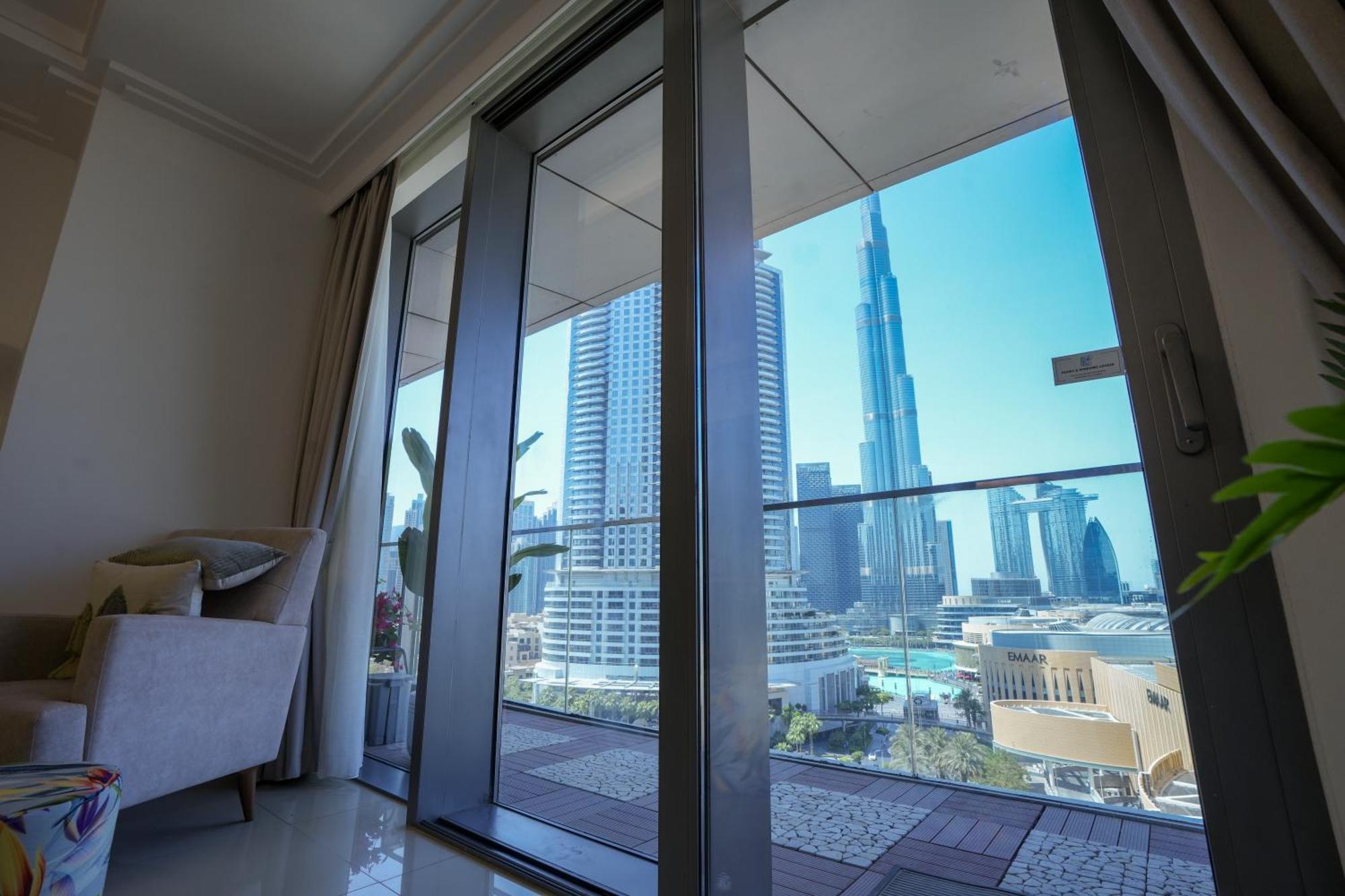 Apartment Ch Urban Haven - 1br At Boulevard Point With Burj & Fountain Views Dubai