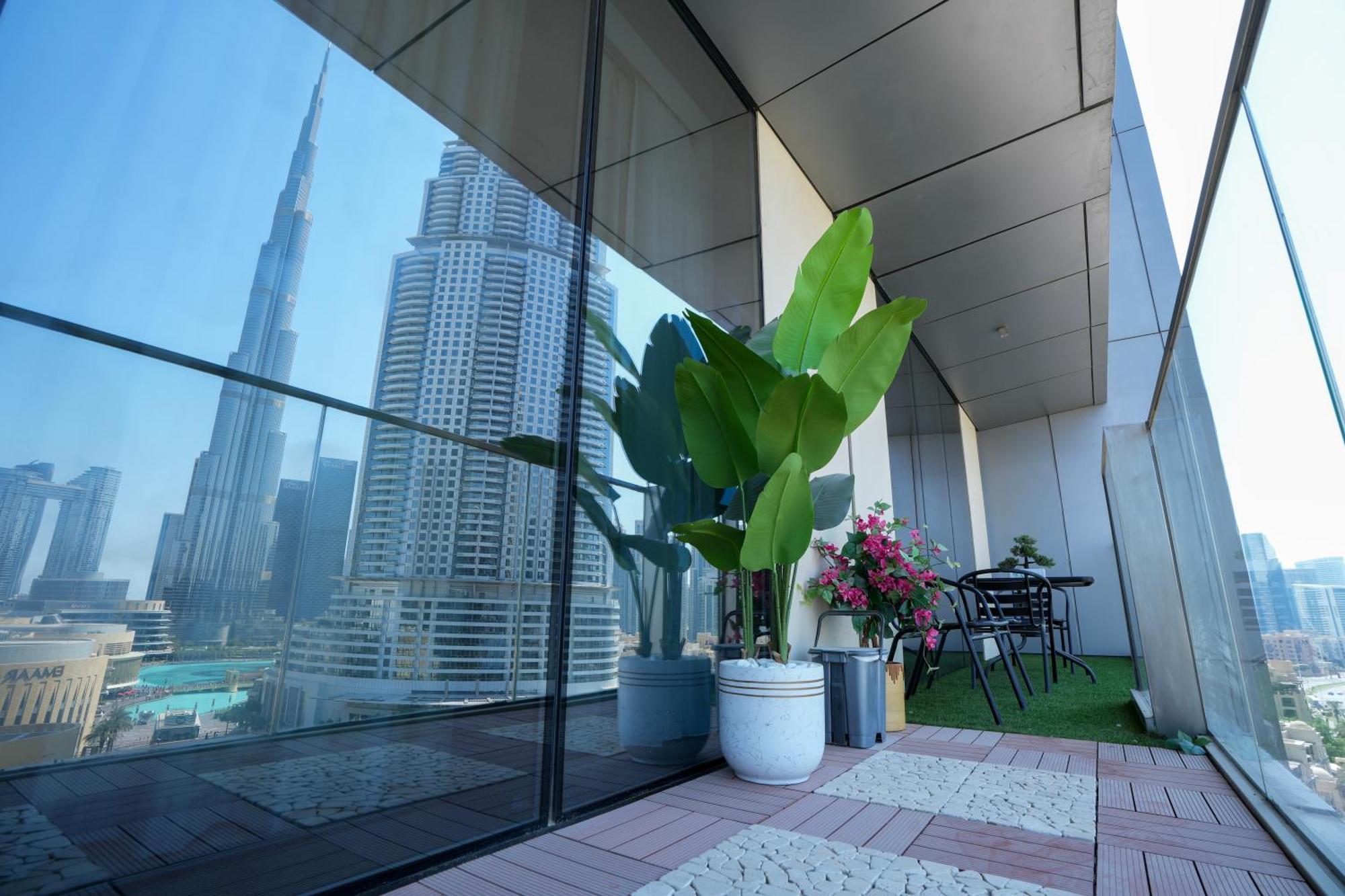 Apartment Ch Urban Haven - 1br At Boulevard Point With Burj & Fountain Views